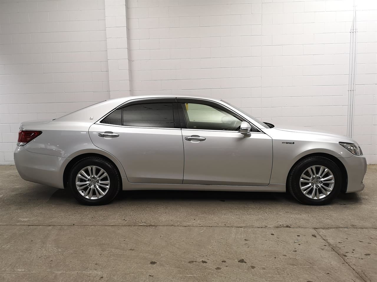Vehicle image 3
