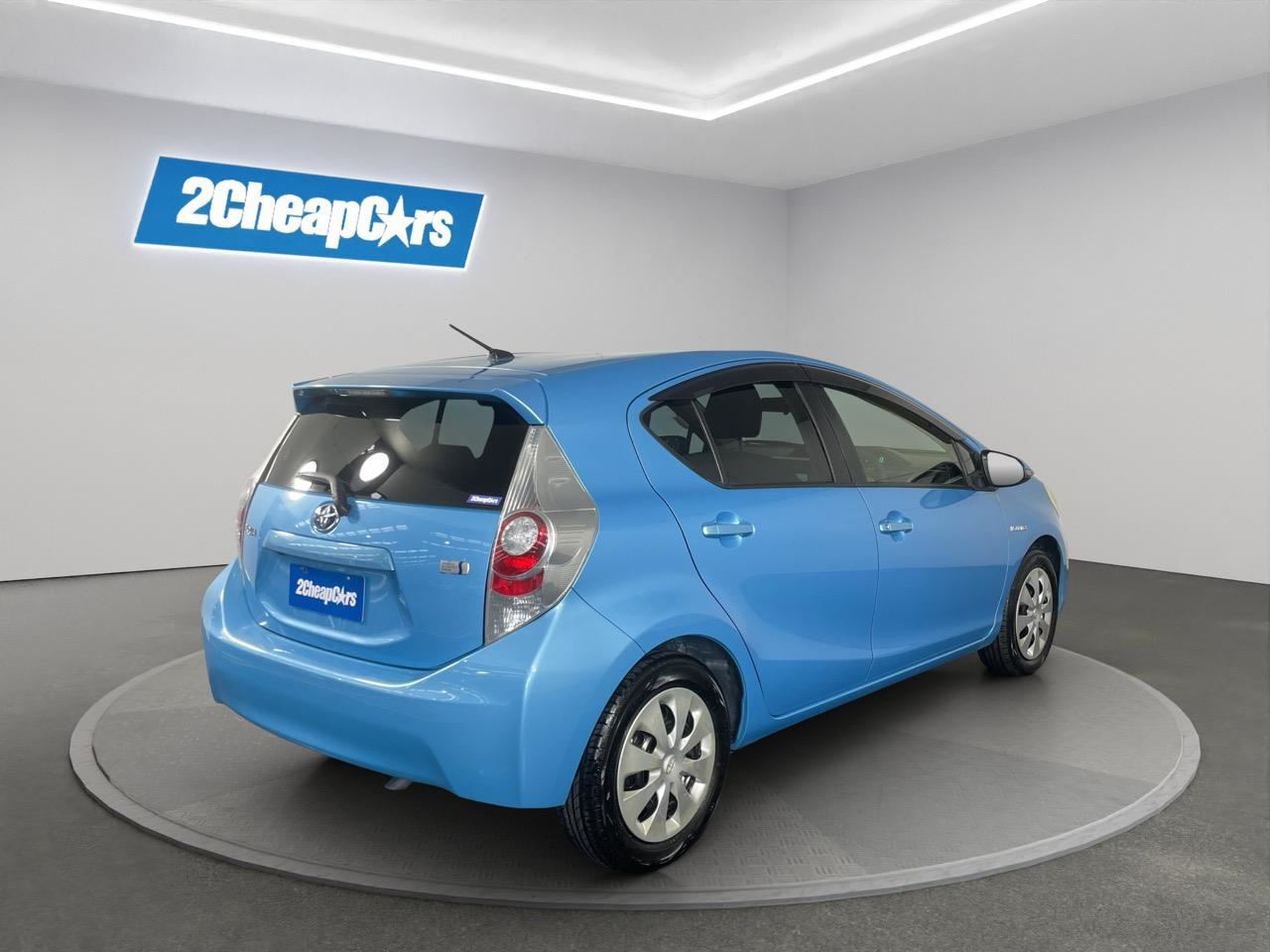 Vehicle image 5