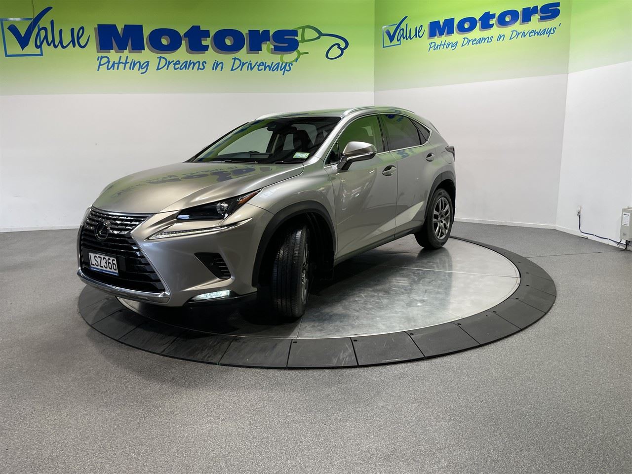 Vehicle image 3