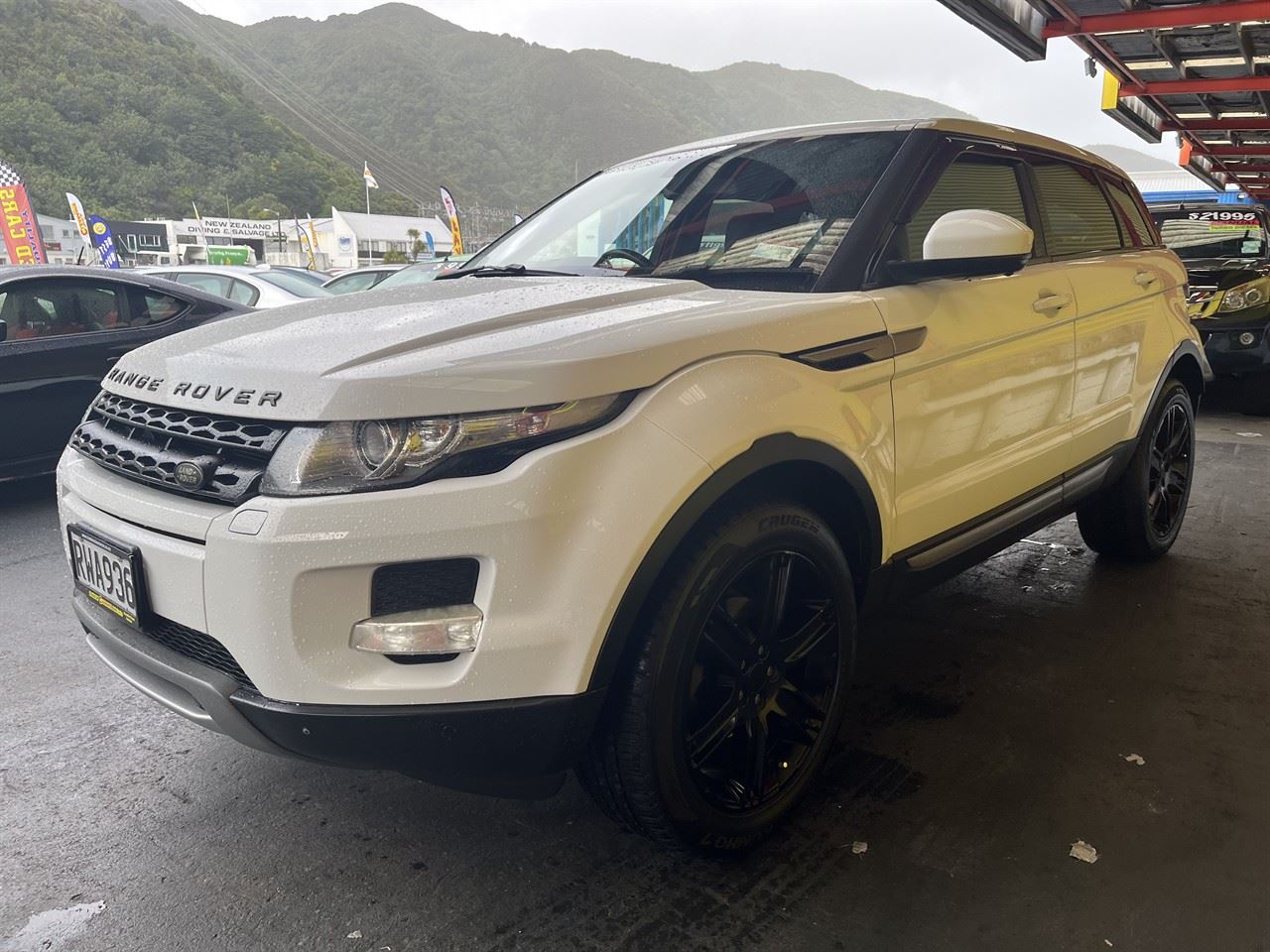 Vehicle image 3