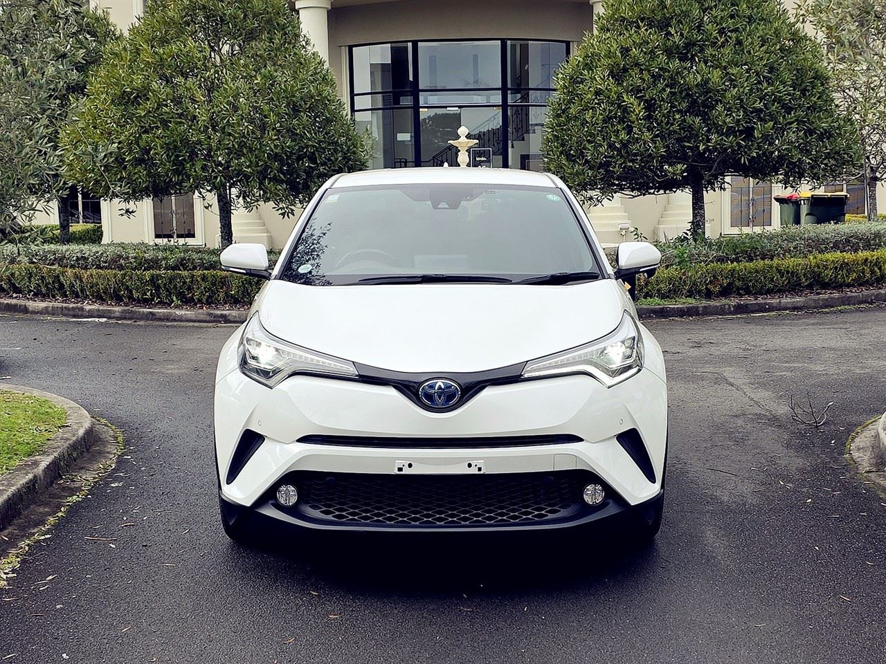 Vehicle image 2