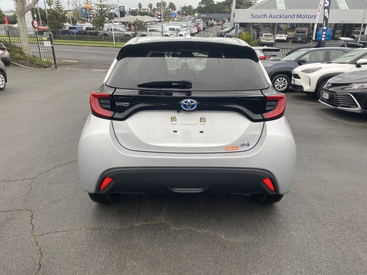 Vehicle image 3