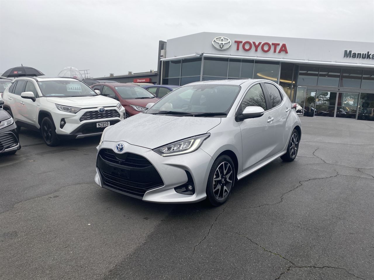 Vehicle image 5