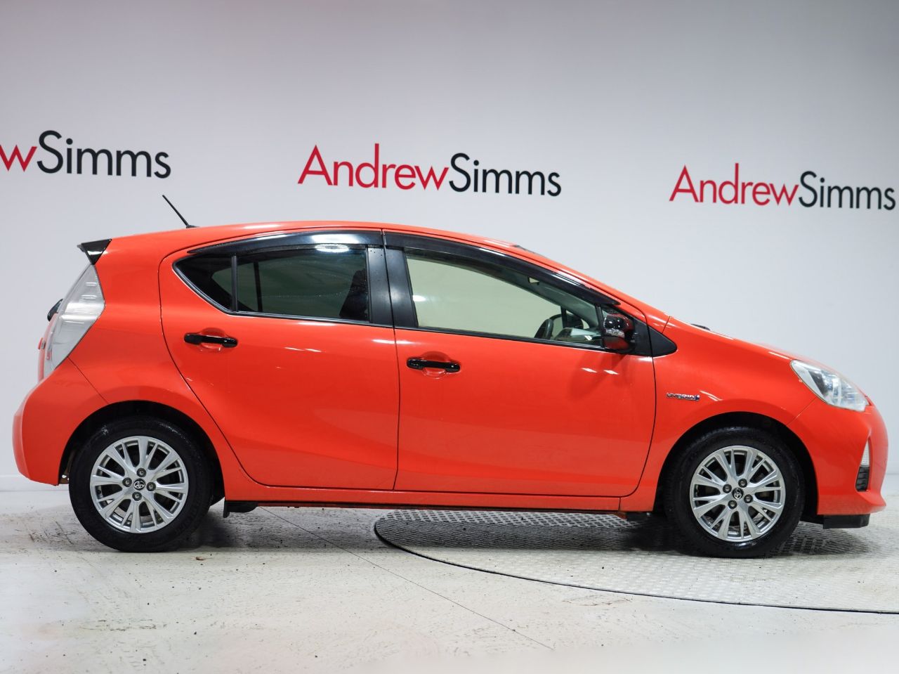 Vehicle image 3