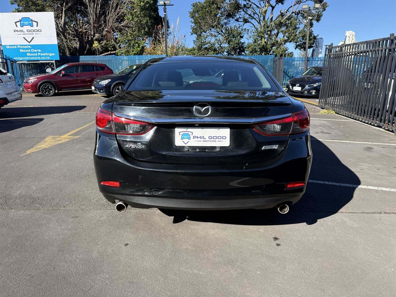 Vehicle image 5