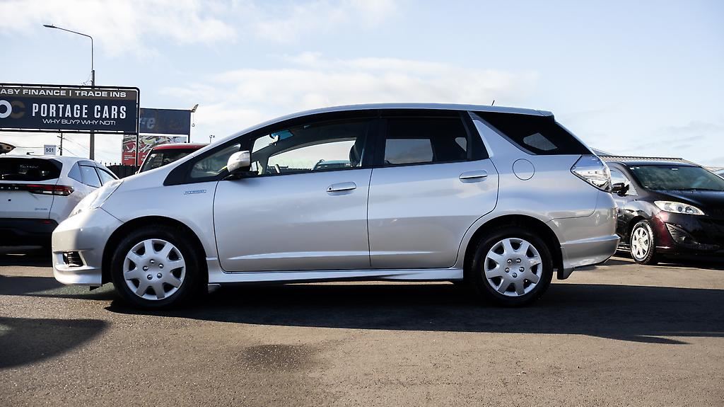 Vehicle image 3