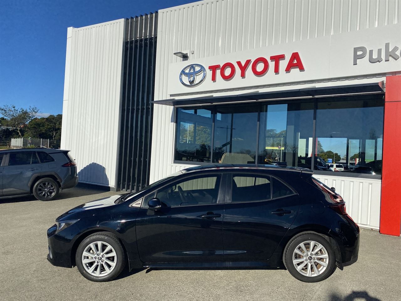 Vehicle image 2