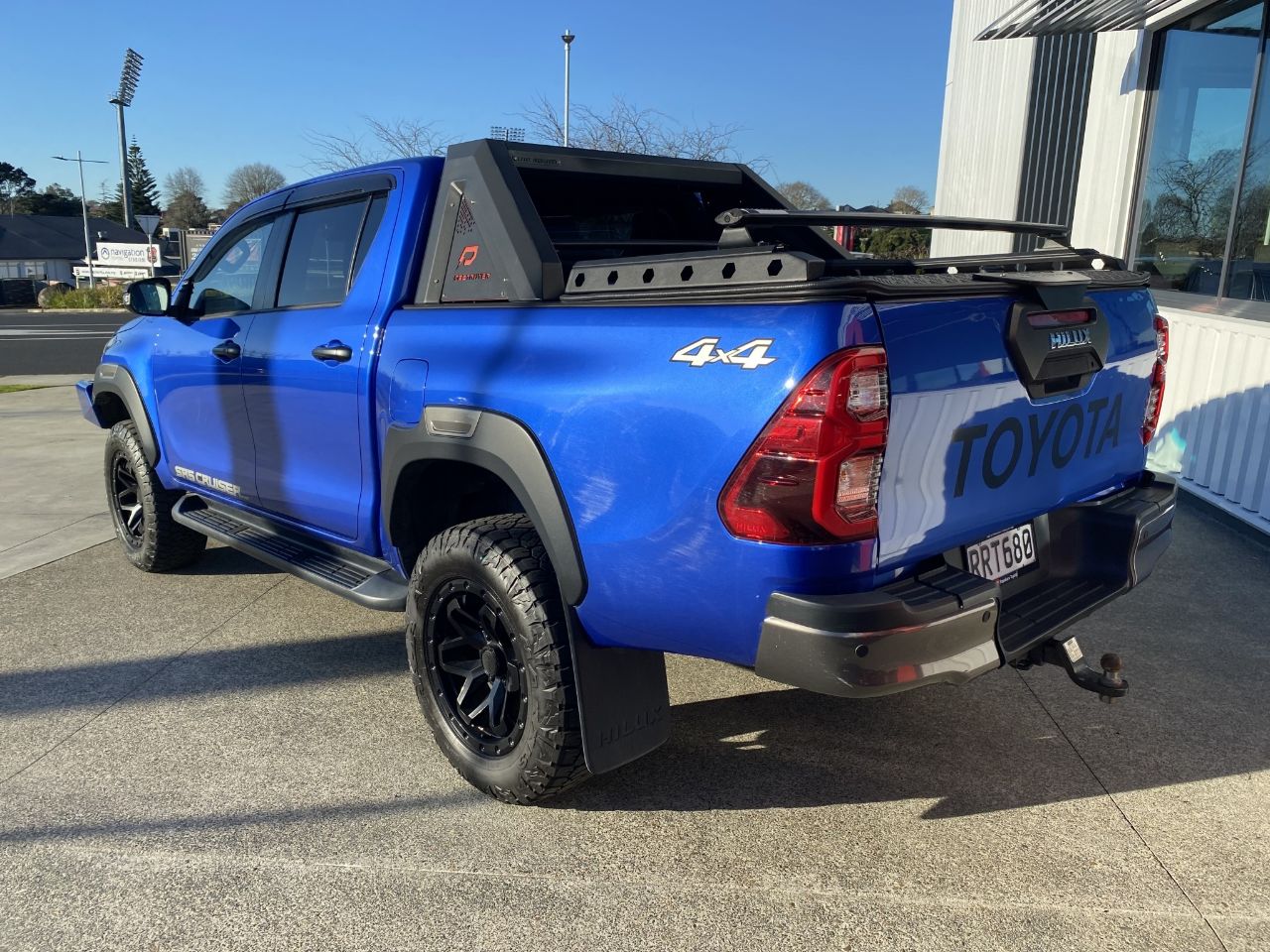 Vehicle image 5