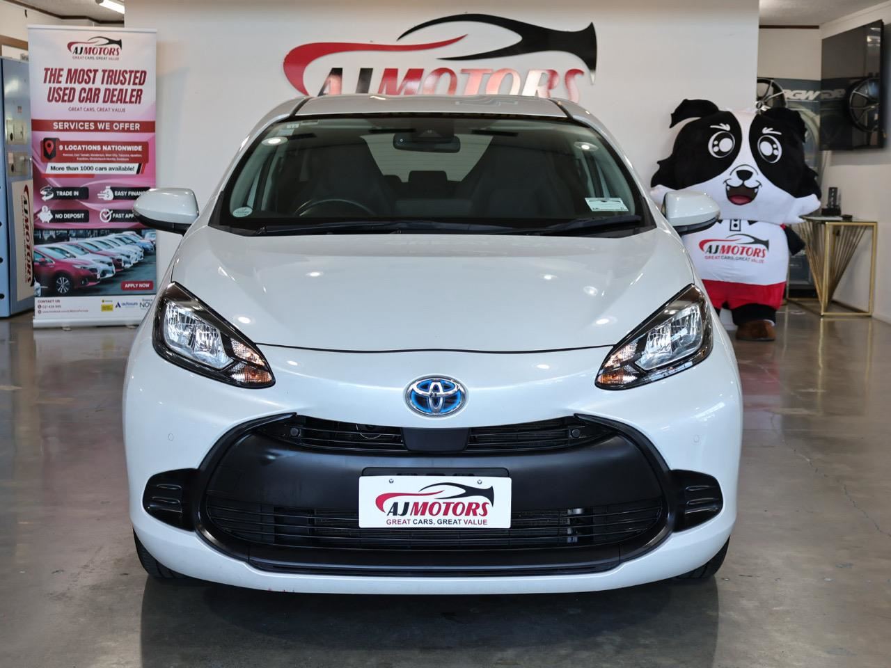 Vehicle image 2