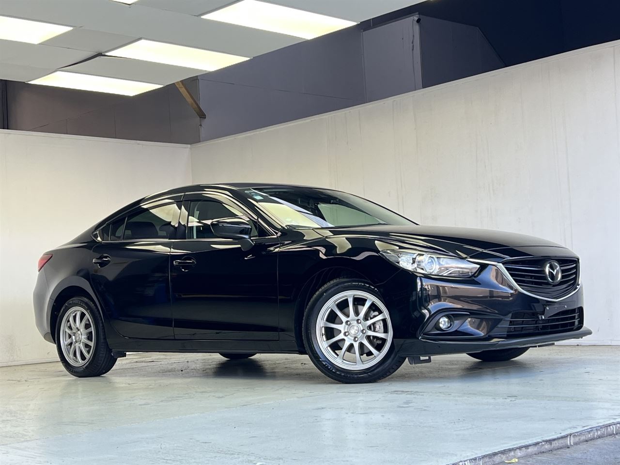 Vehicle image 4