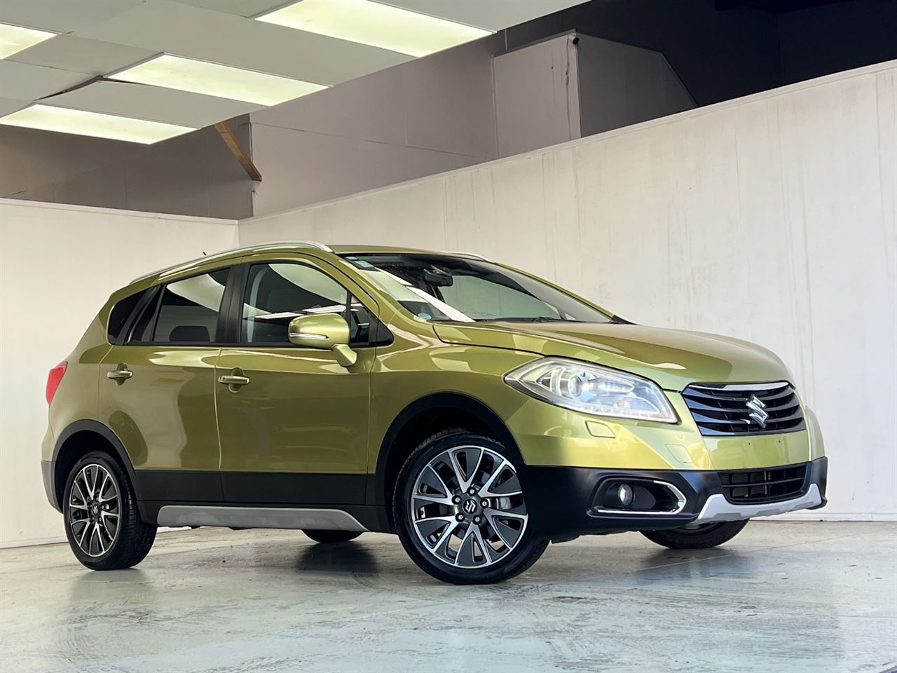 Vehicle image 4