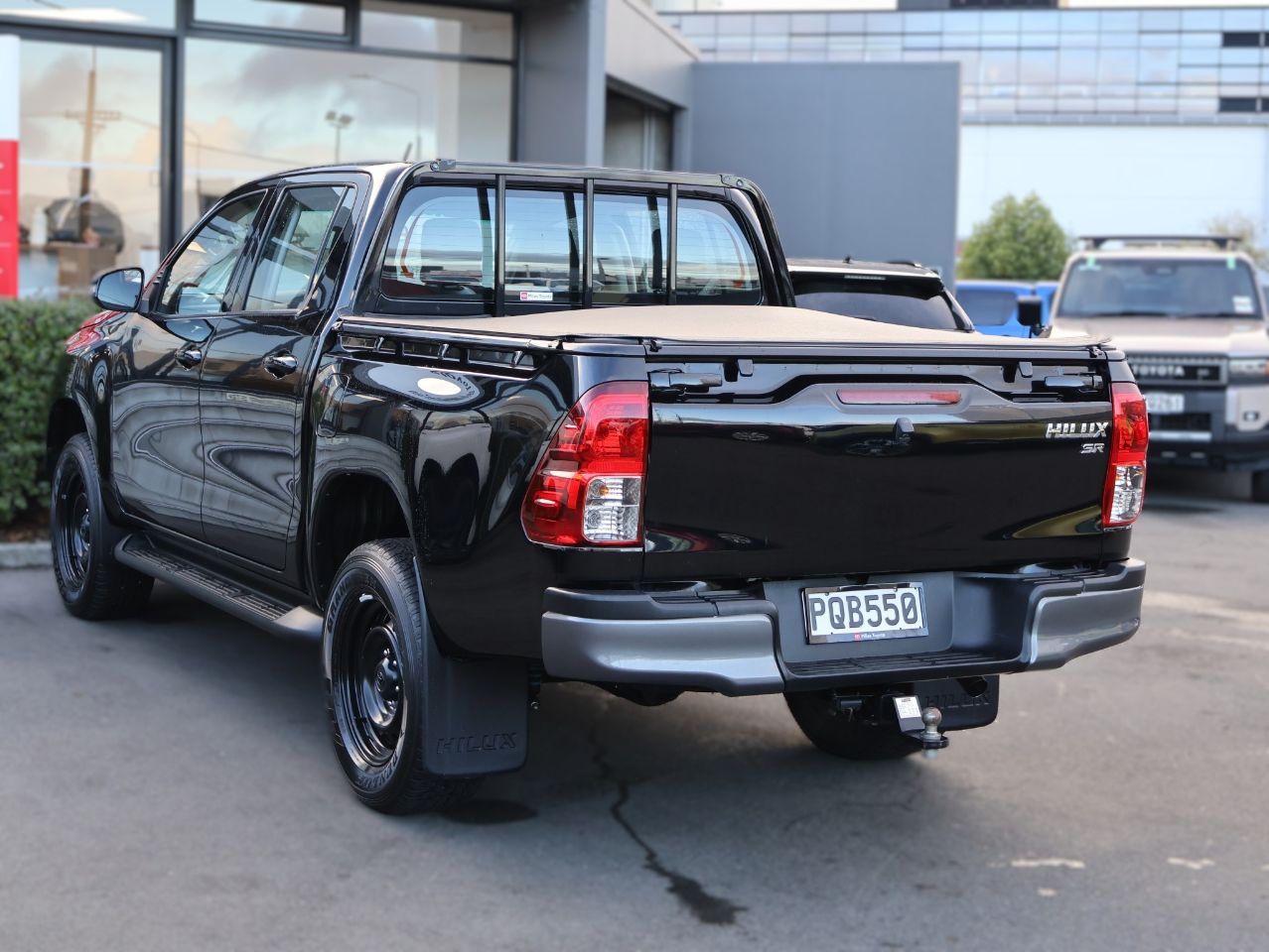 Vehicle image 5