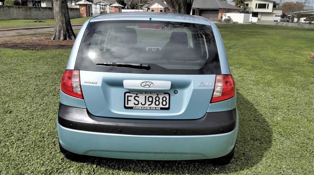 Vehicle image 5