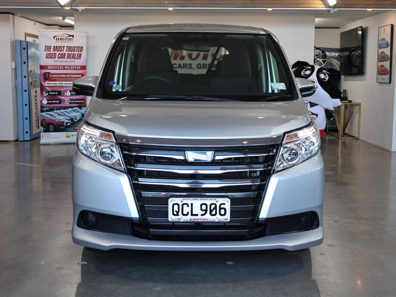 Vehicle image 2