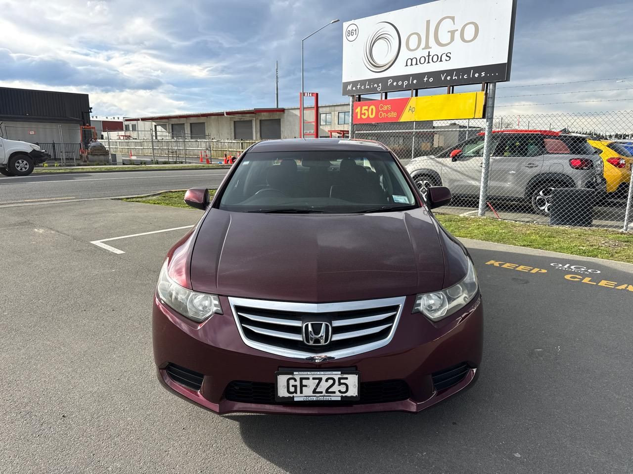 Vehicle image 3