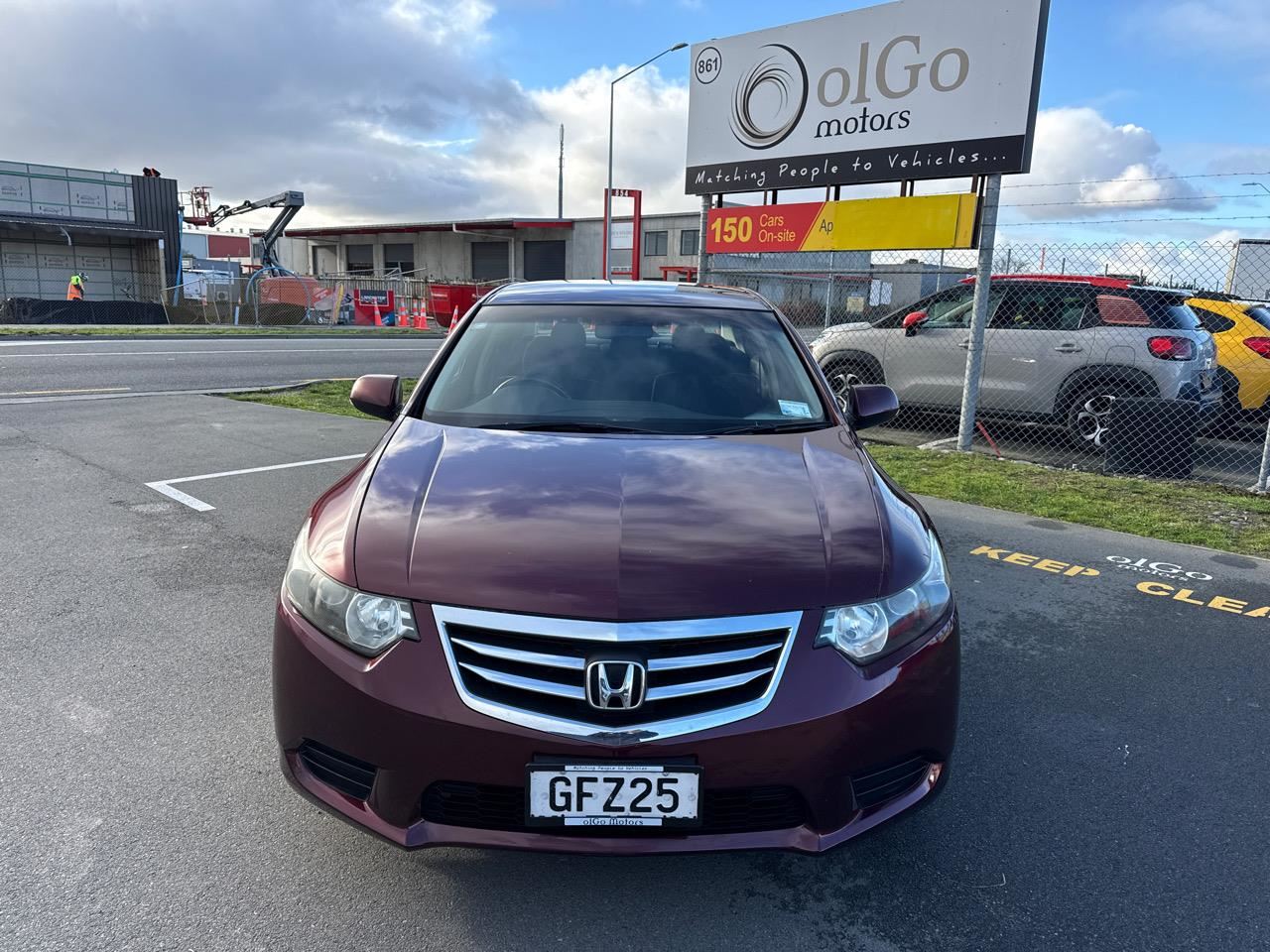 Vehicle image 3