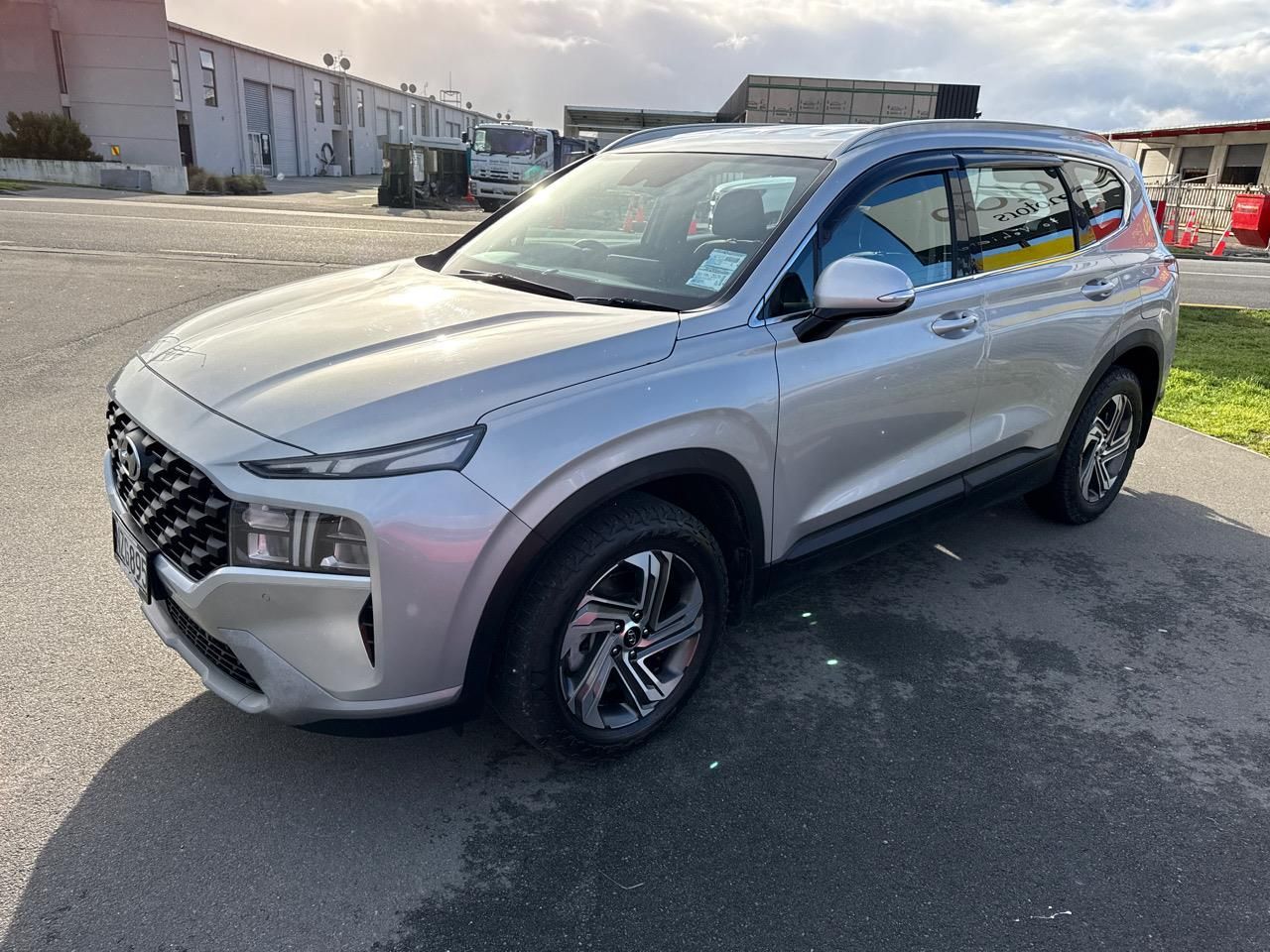 Vehicle image 4