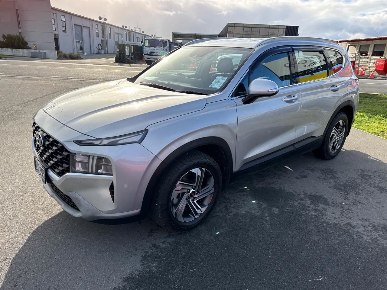 Vehicle image 4