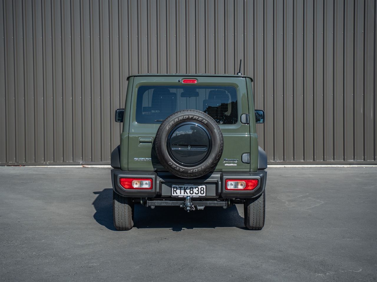 Vehicle image 4