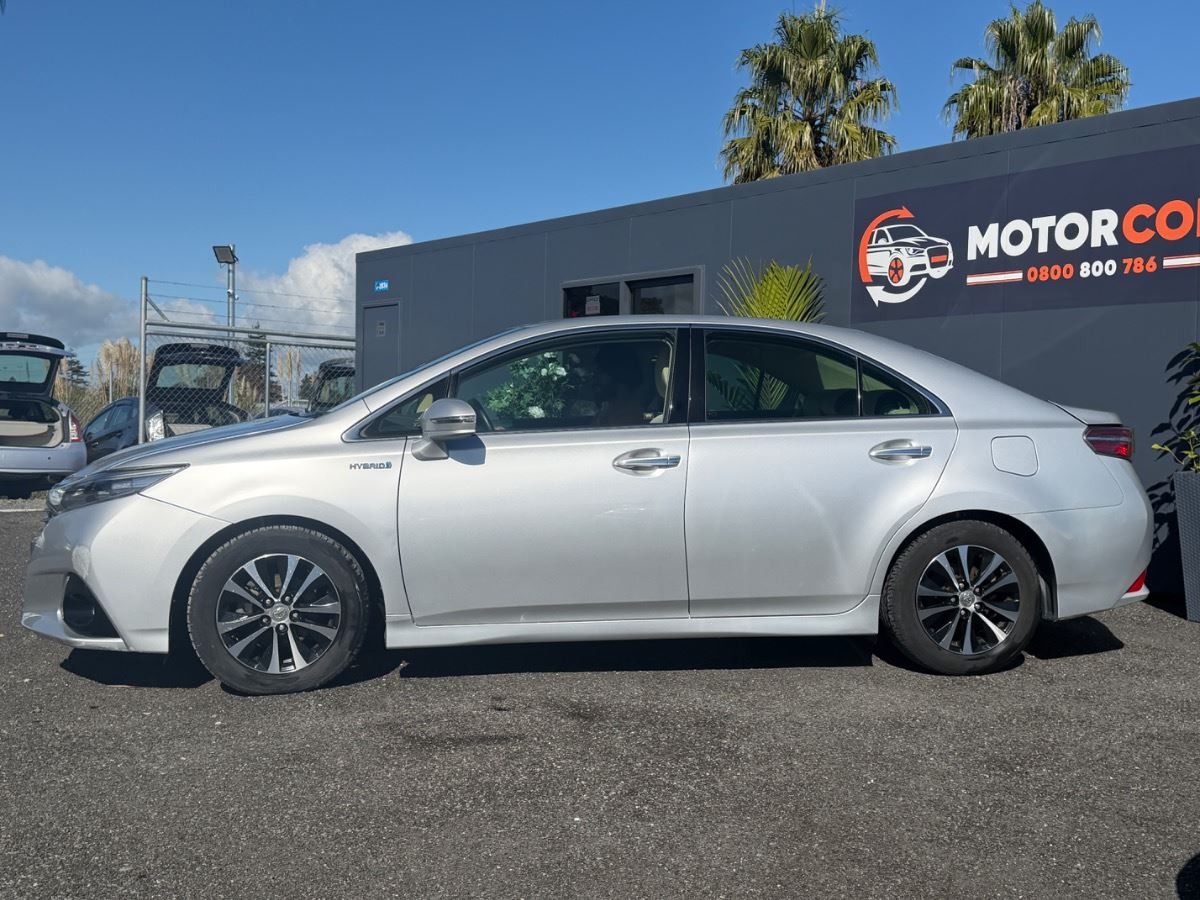 Vehicle image 5