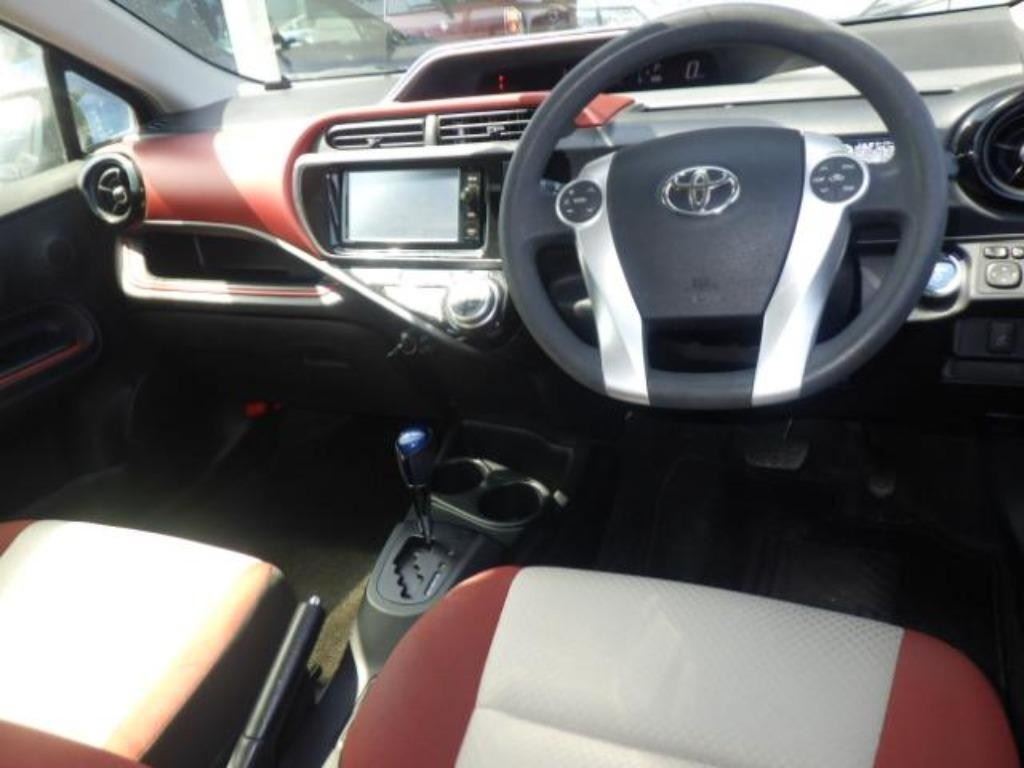 Vehicle image 3