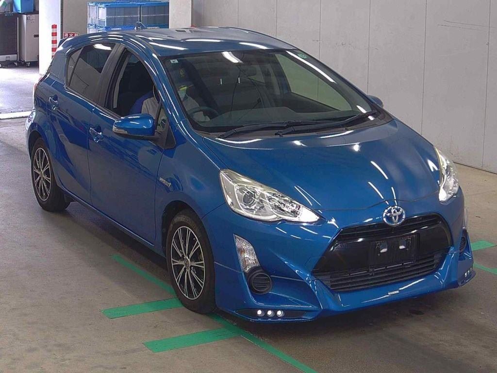 Vehicle image 3