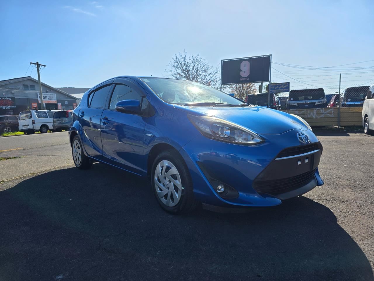 Vehicle image 4