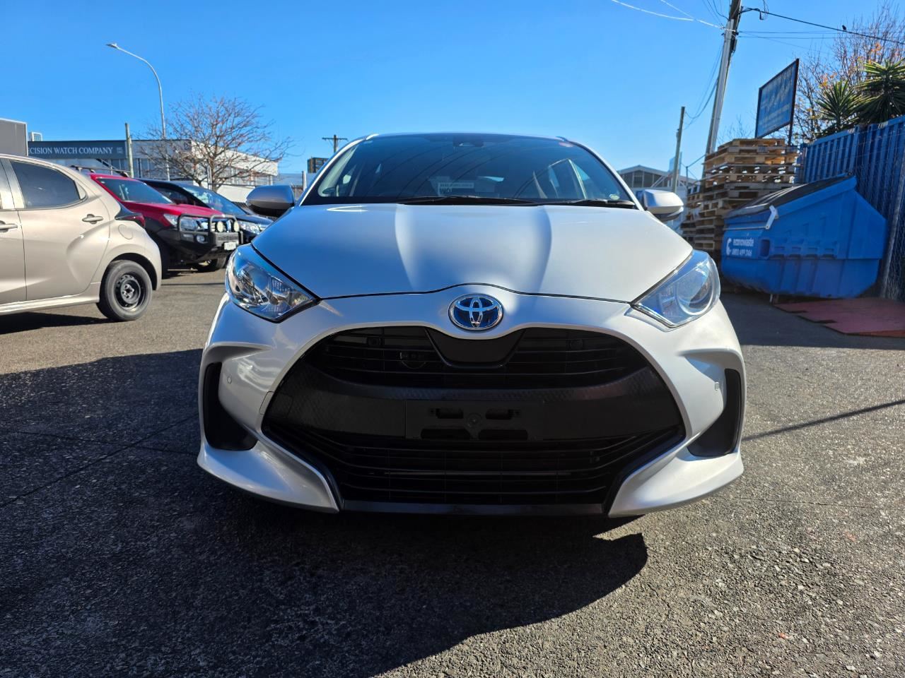 Vehicle image 3
