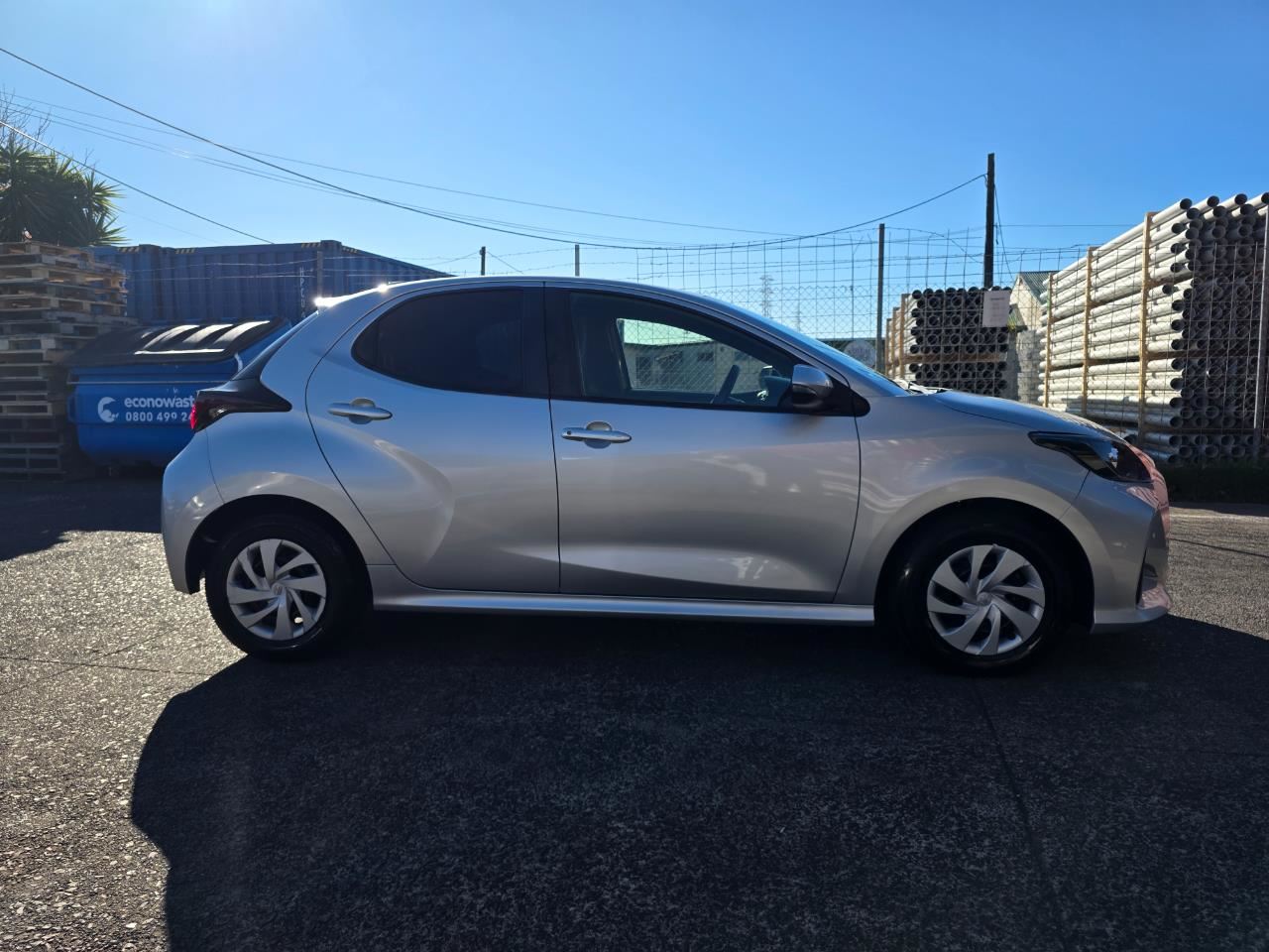 Vehicle image 5