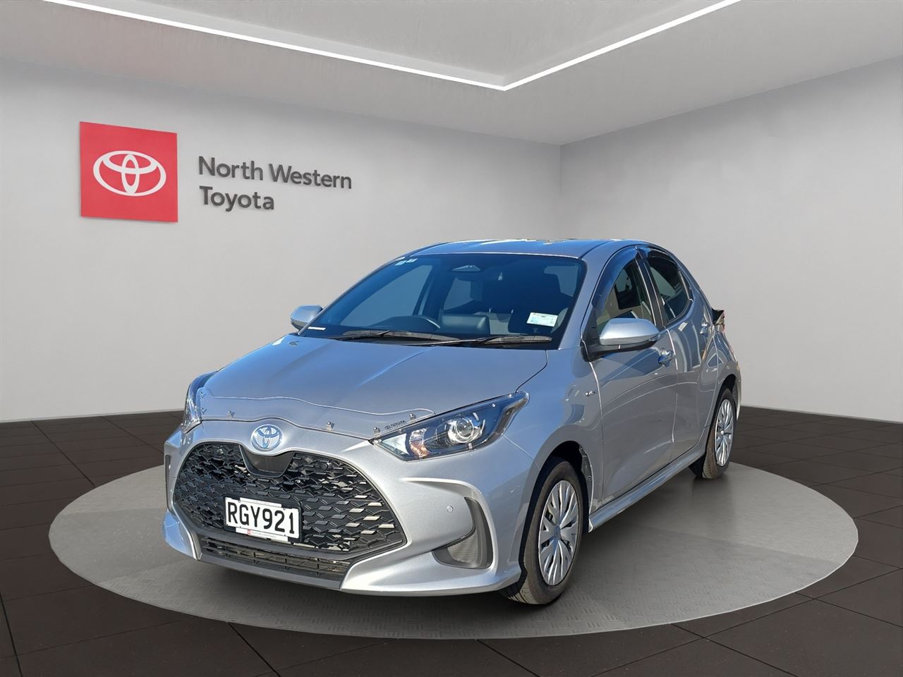 Vehicle image 3