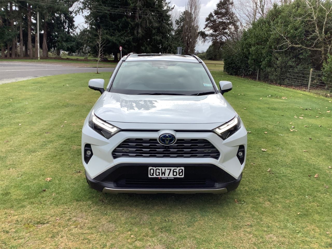 Vehicle image 3