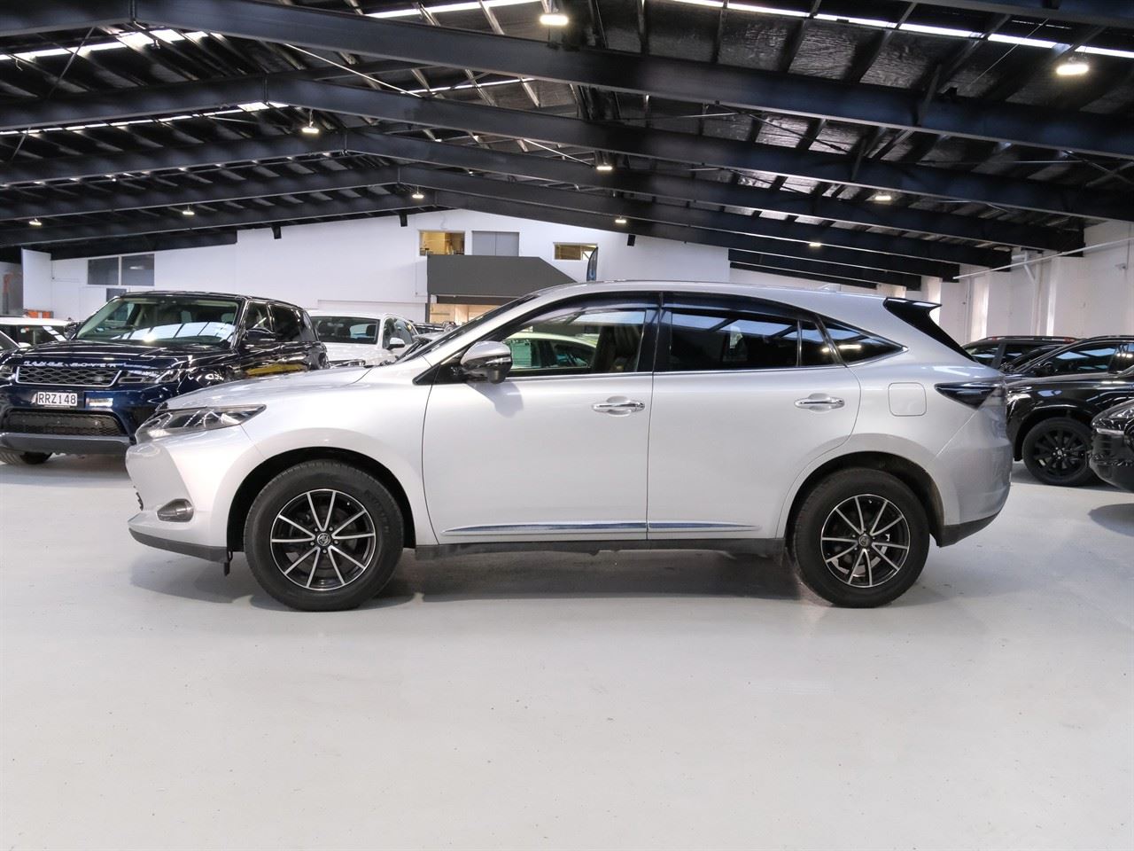 Vehicle image 5
