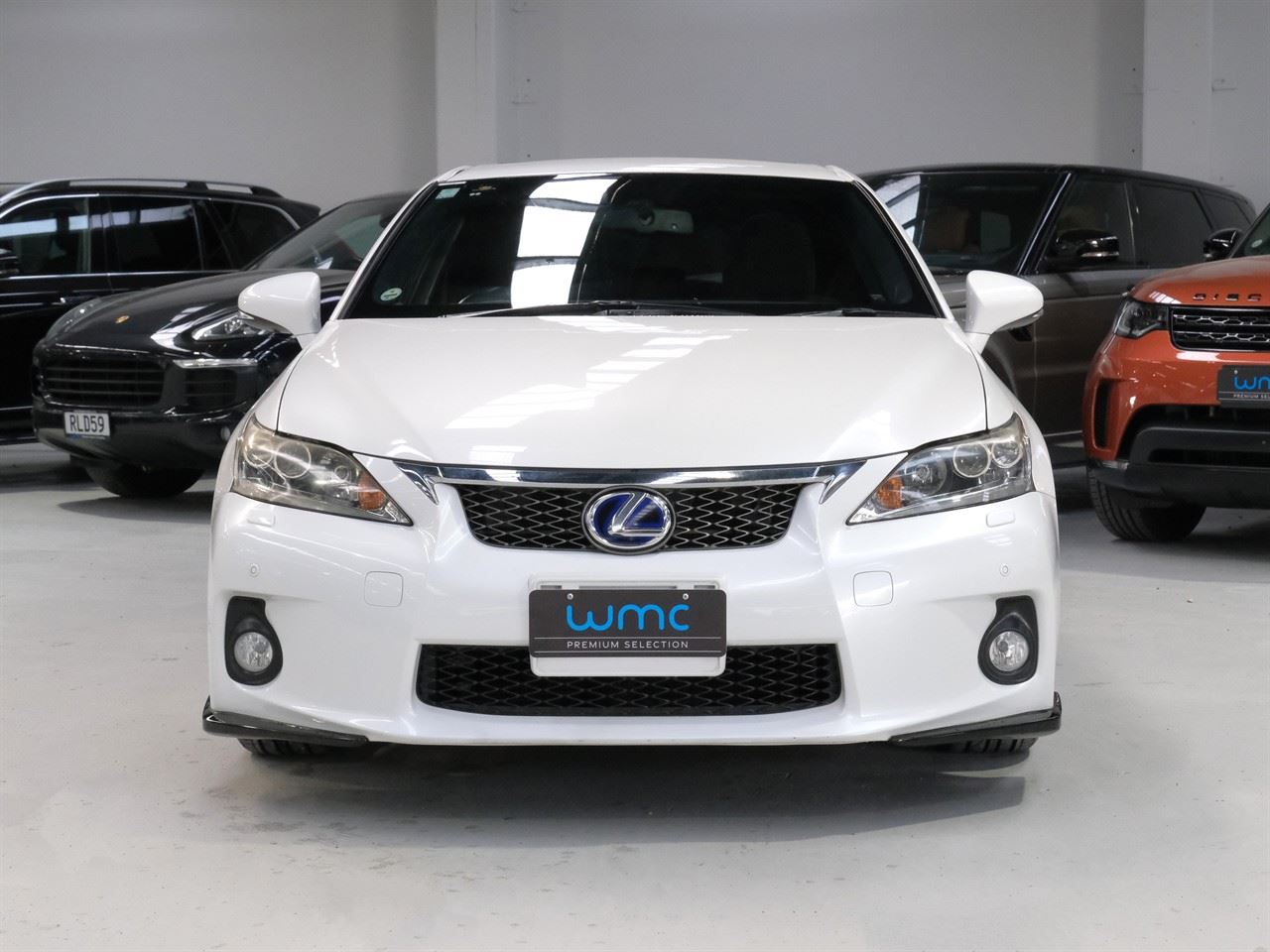 Vehicle image 3