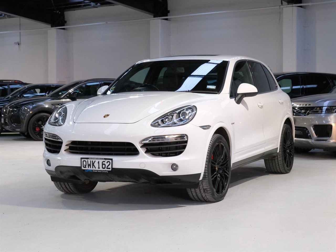 Vehicle image 4