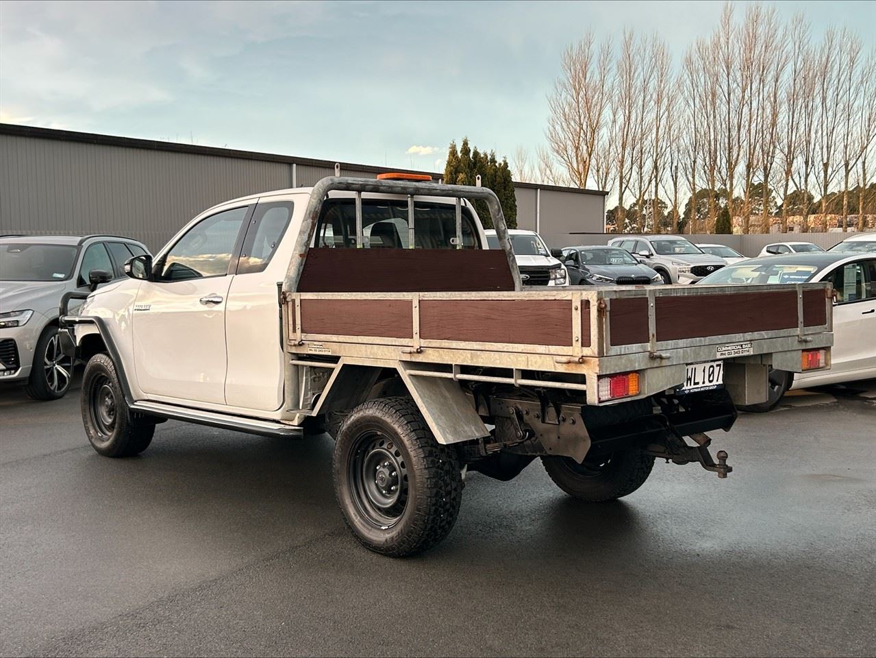 Vehicle image 4