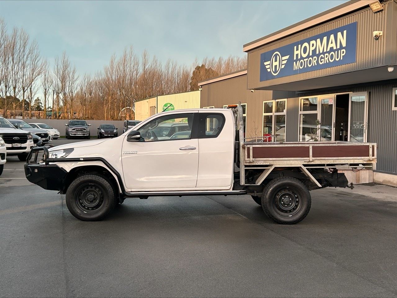 Vehicle image 5
