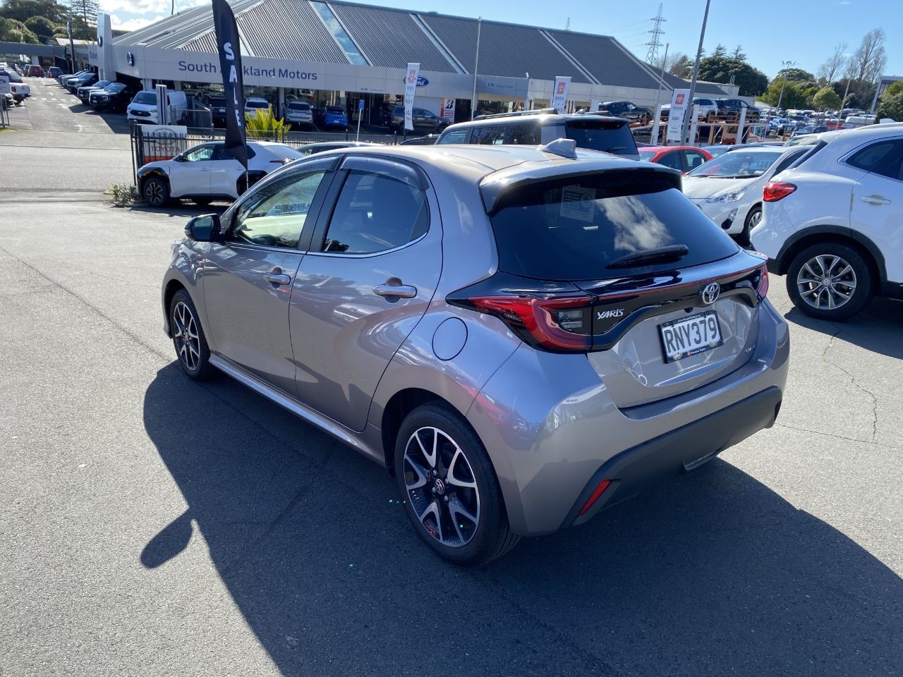 Vehicle image 5