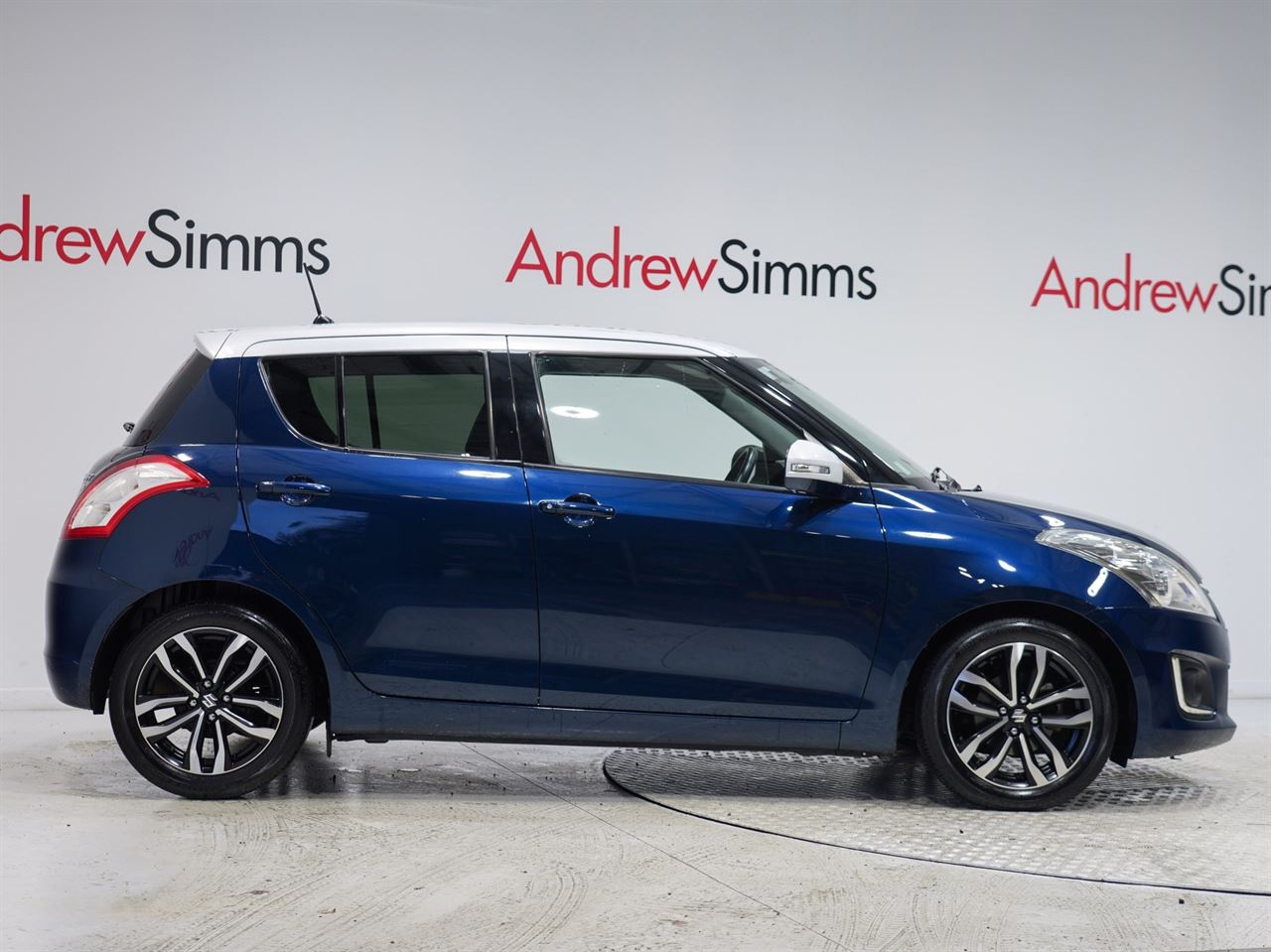 Vehicle image 3