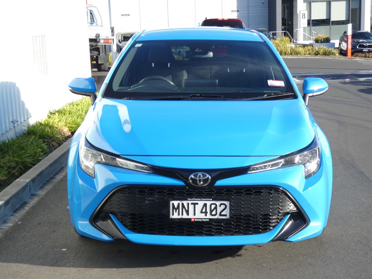 Vehicle image 3