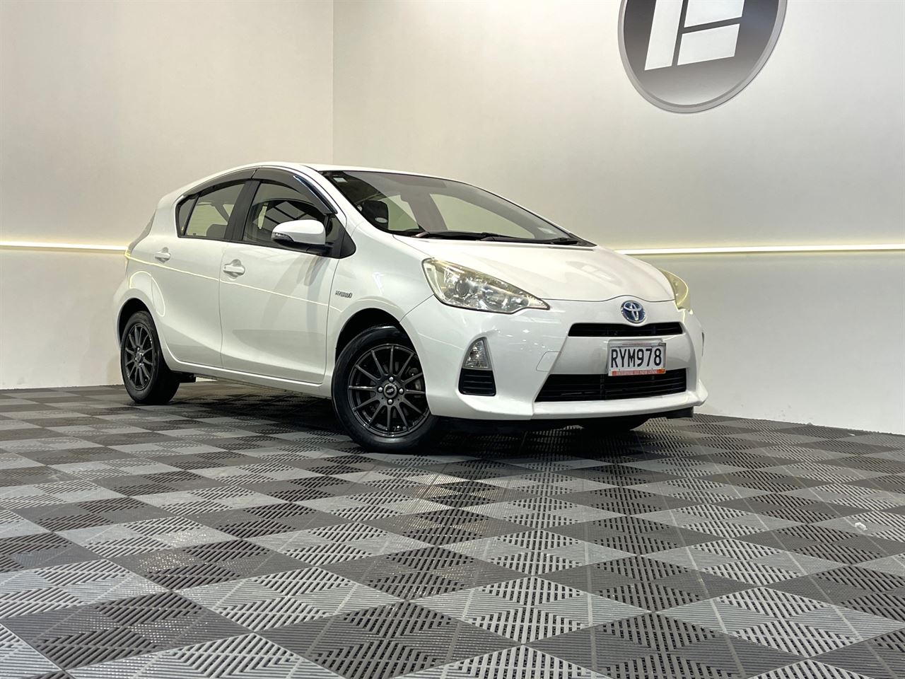 Vehicle image 1