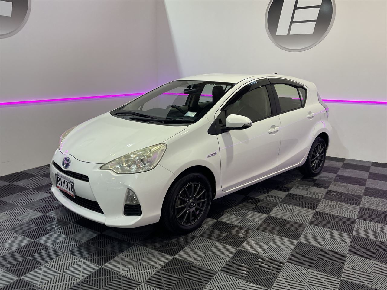 Vehicle image 3