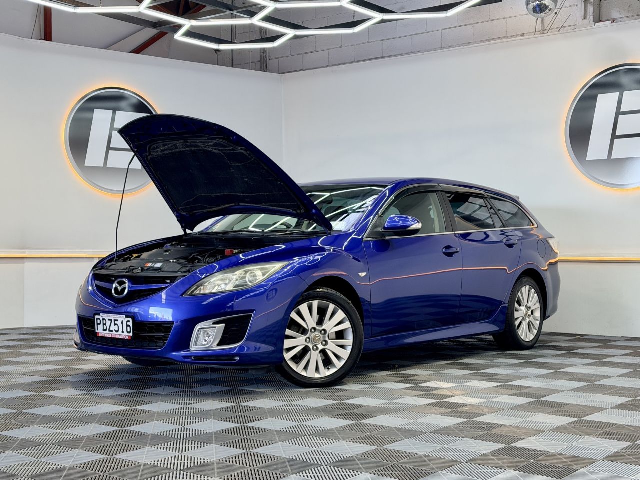 Vehicle image 3