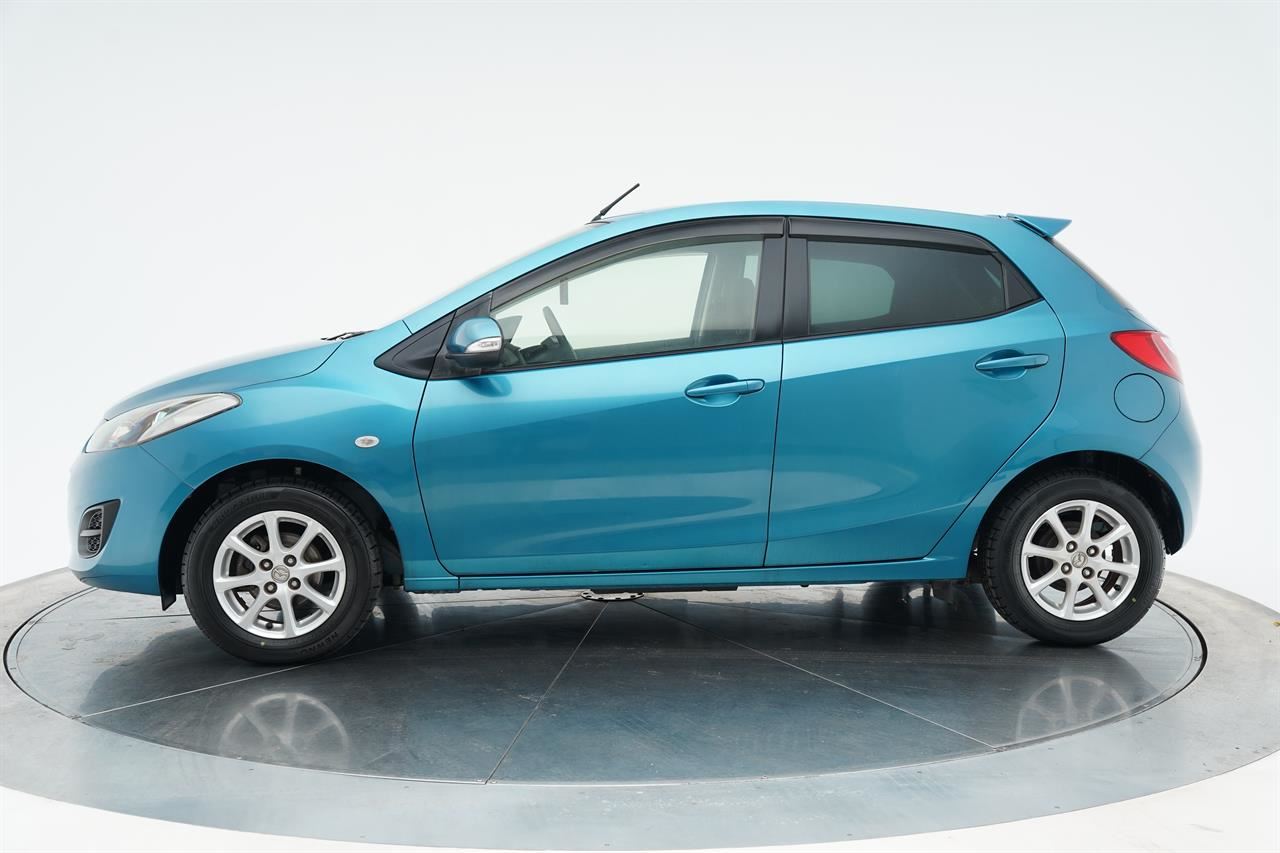 Vehicle image 4