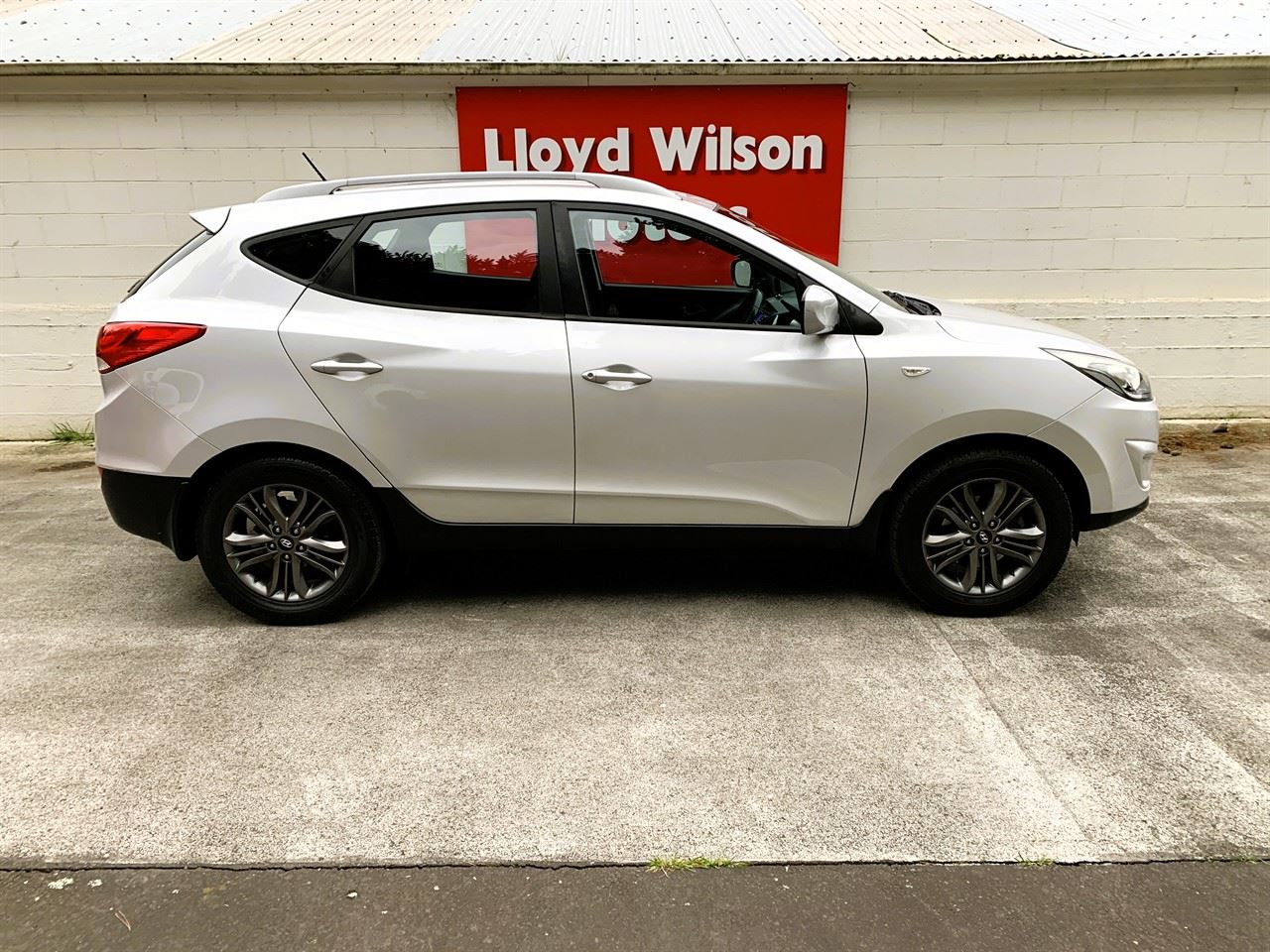 Vehicle image 3