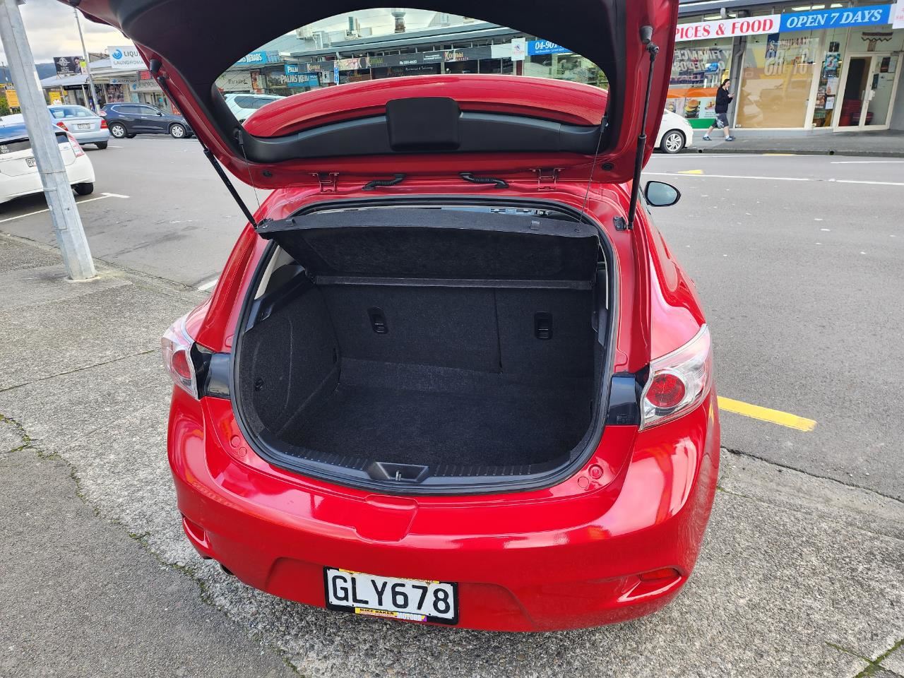 Vehicle image 4
