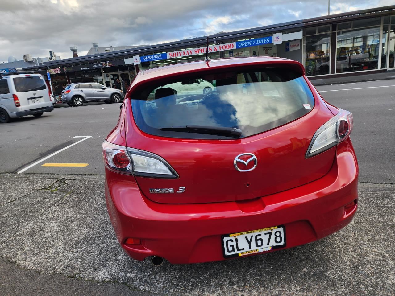 Vehicle image 5