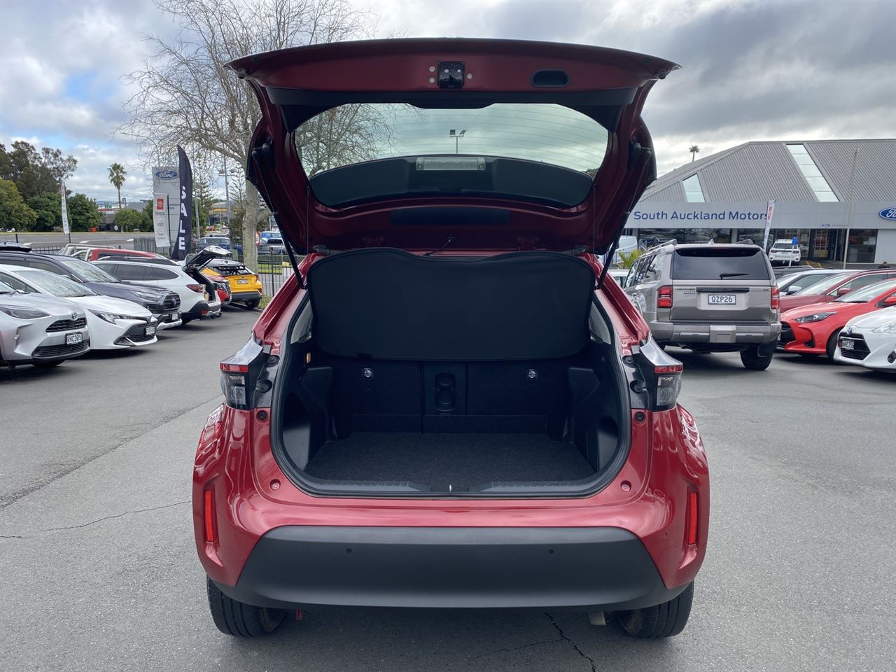 Vehicle image 5