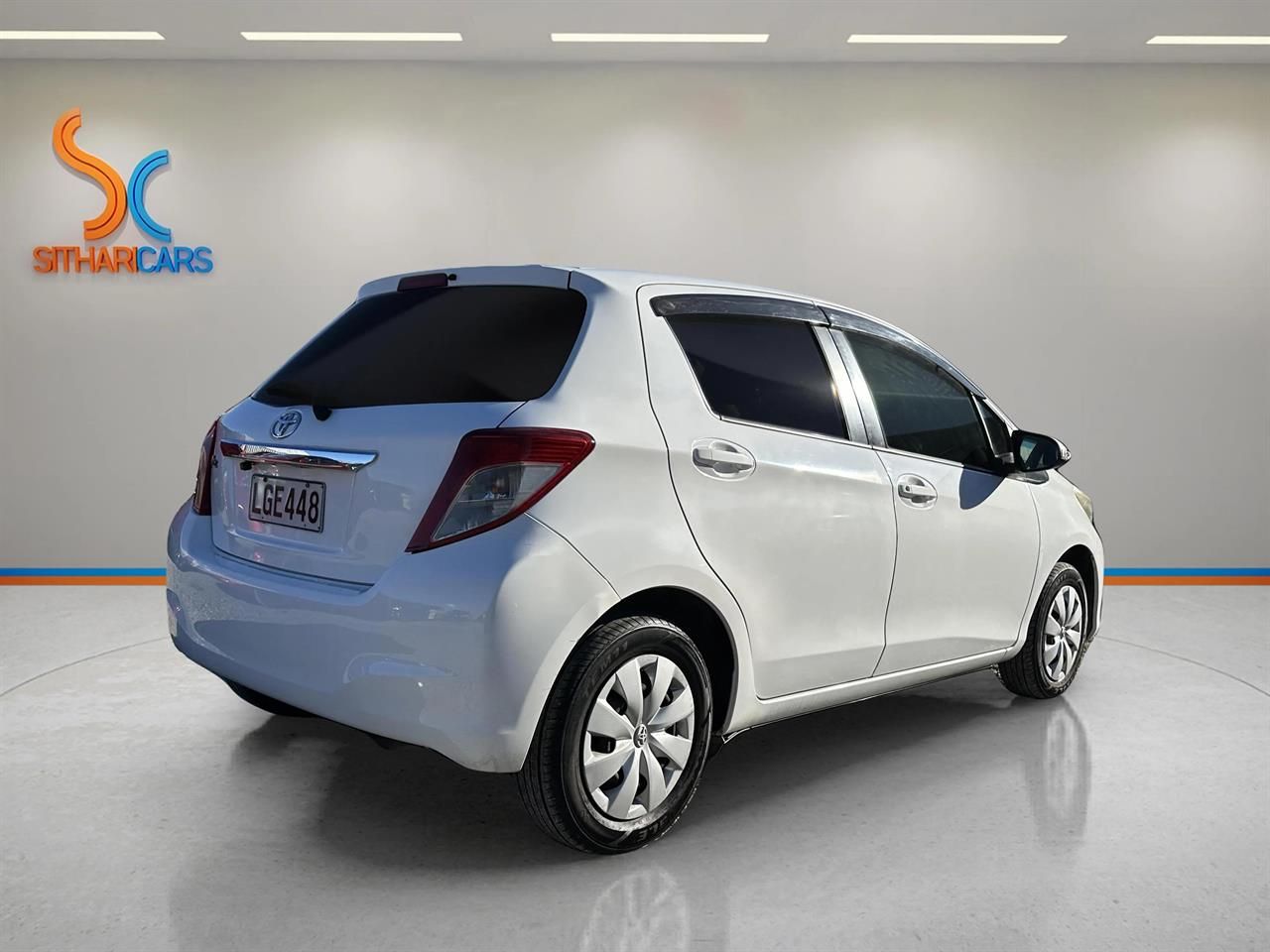 Vehicle image 4