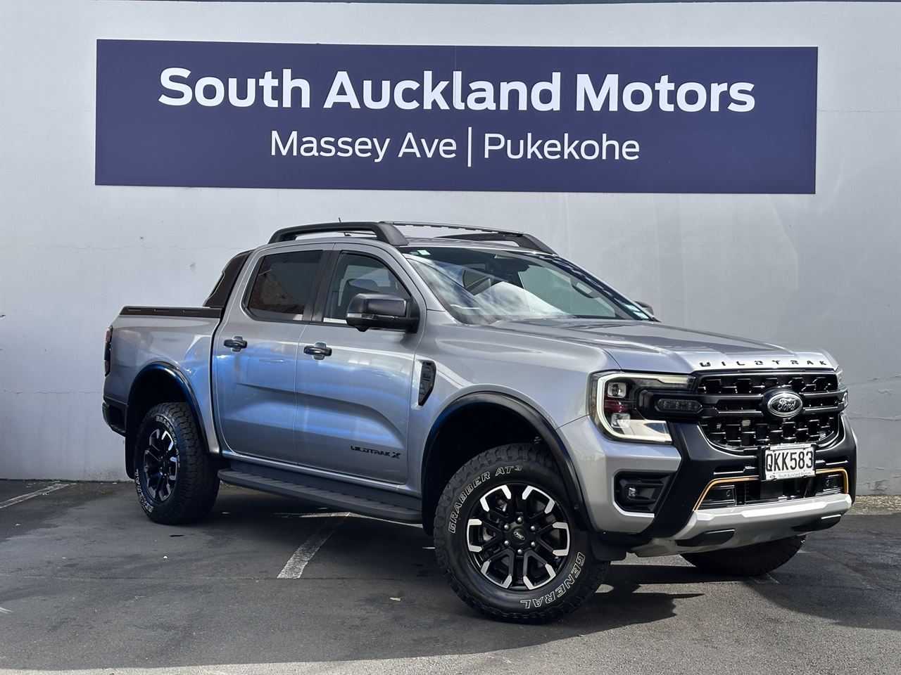 Vehicle image 3