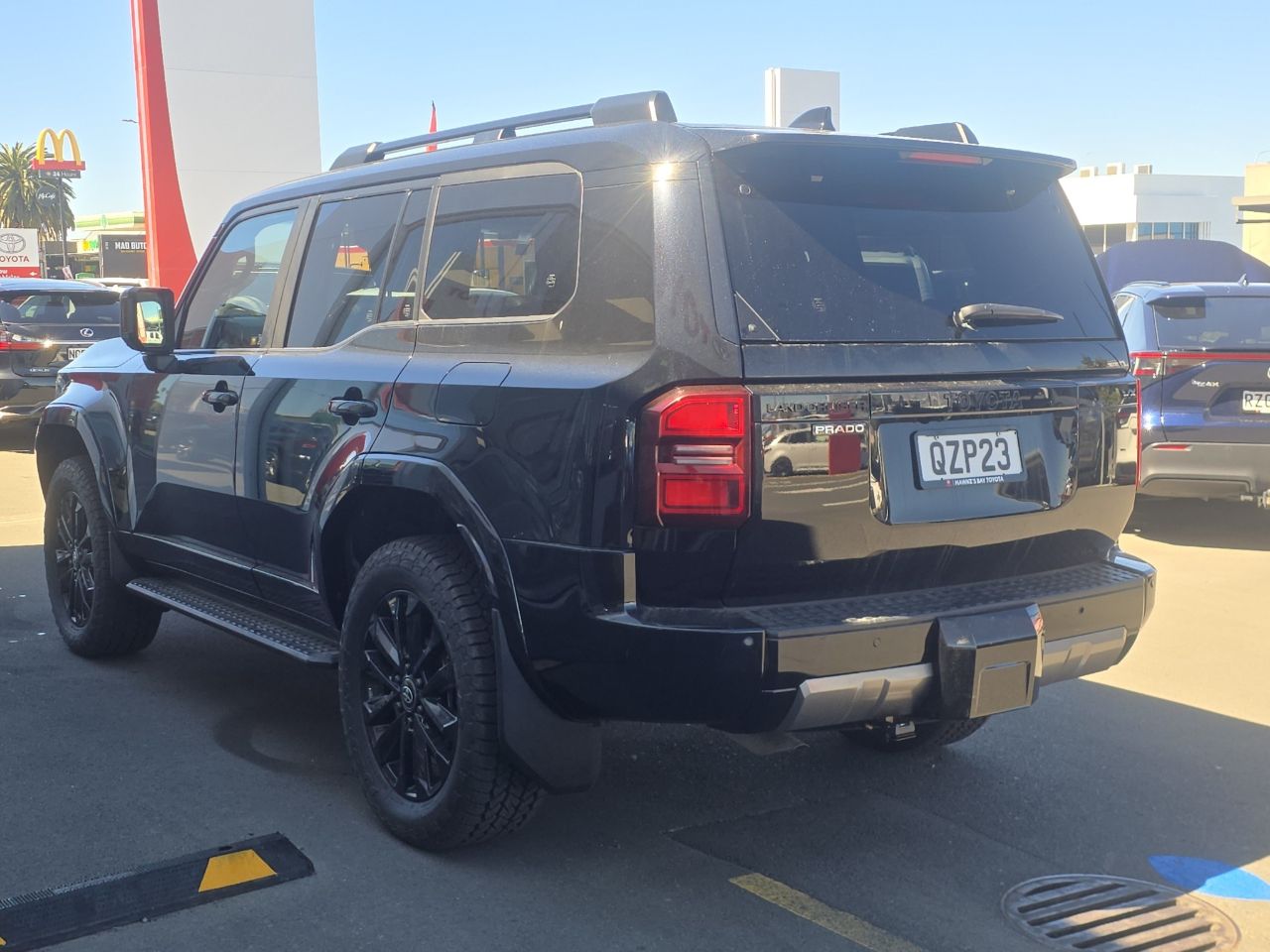 Vehicle image 5